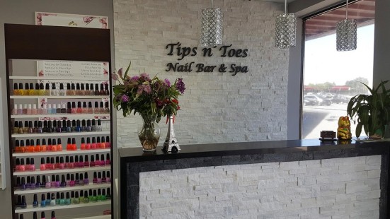 Quartzite Ledge Series - Snow White