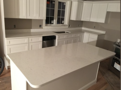 MSI Quartz - Fairy White